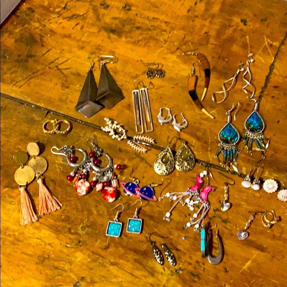 Lot of 22 sets All styles earrings